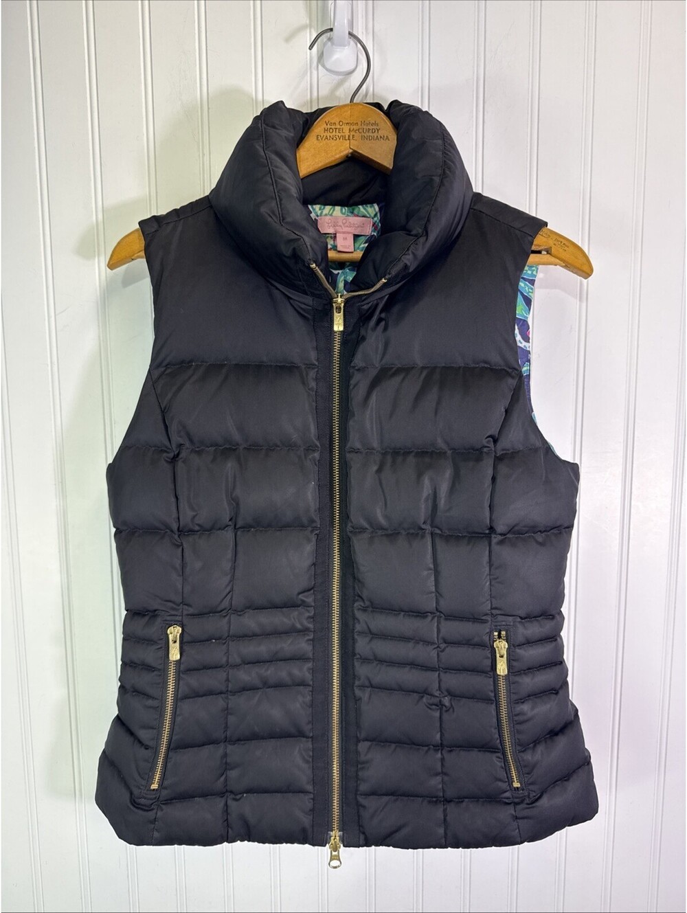 Lilly Pulitzer Syd Puffer Vest M Black Quilted Down Fill Full Zip Floral Lined